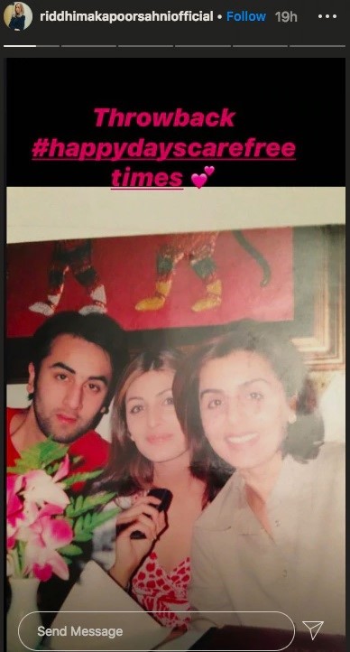 Ranbir Kapoor poses with mom Neetu and sister Riddhima