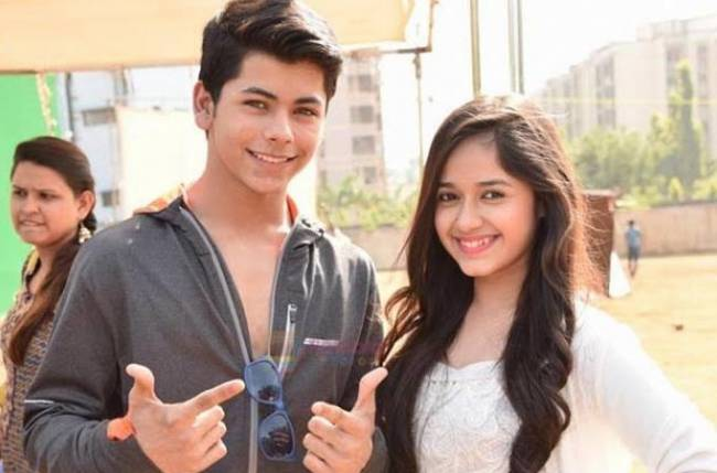 SIDDHARTH NIGAM CALLS JANNAT ZUBAIR “BAWLI” IN A FUN WAY