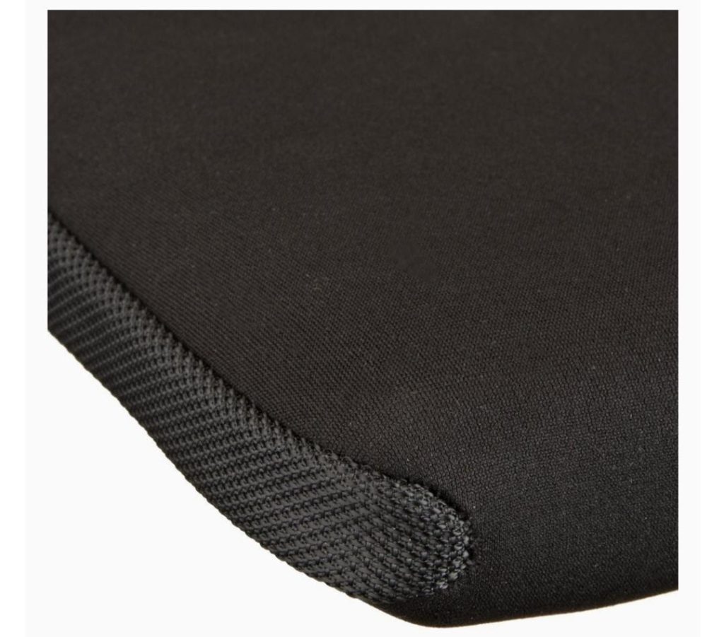 AmazonBasics 15.6 inch Laptop Sleeve Buy in reasonable price