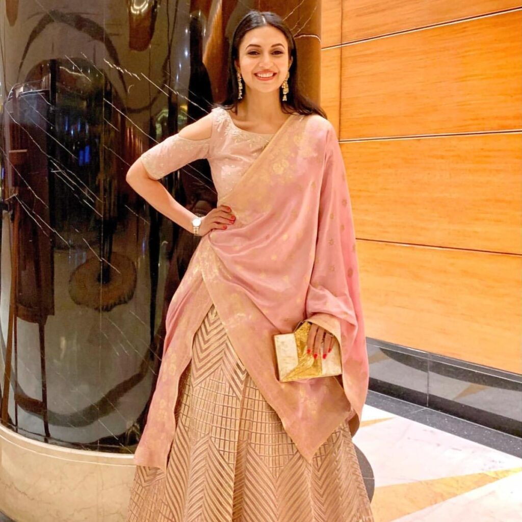 Divyanka Tripathi, Sanaya Irani, Rubina Dilaik; Top traditional outfit looks 1