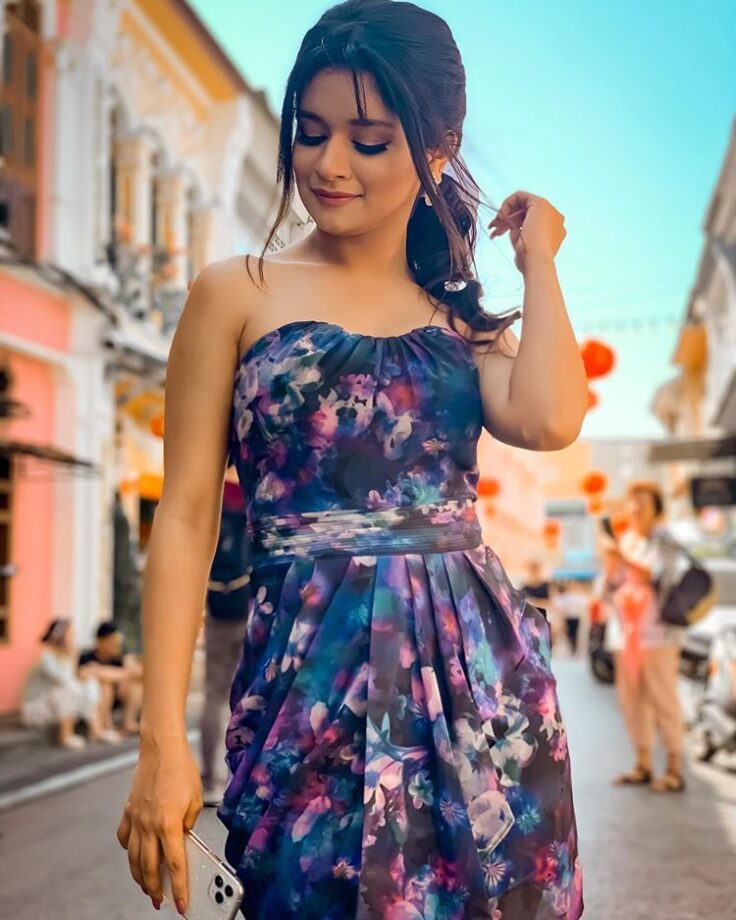 Avneet Kaur Top 5 stylish One-Piece Dresses 4