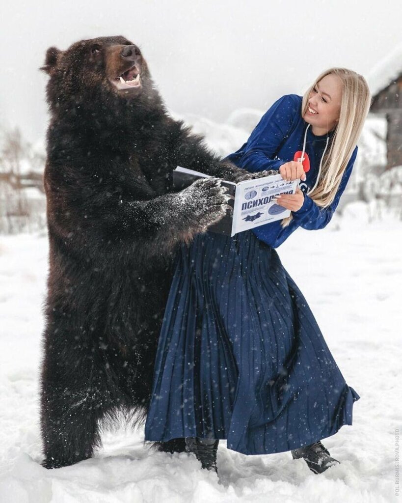 Russian Women Rescued A Bear, They Share A Unique Happy Bond Now