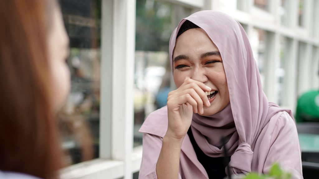 happy hijab face 